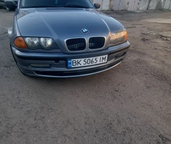 Синий БМВ 3 Серия, объемом двигателя 2 л и пробегом 3 тыс. км за 2950 $, фото 3 на Automoto.ua