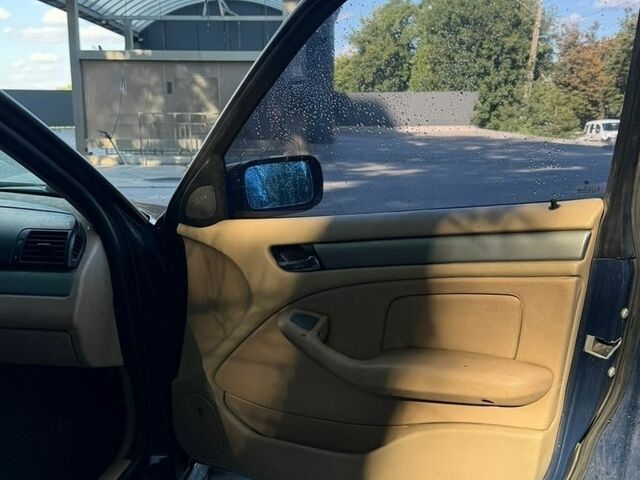 Синій БМВ 3 Серія, об'ємом двигуна 1.95 л та пробігом 490 тис. км за 3600 $, фото 16 на Automoto.ua