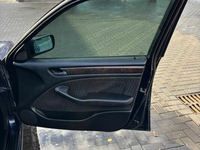 Синій БМВ 3 Серія, об'ємом двигуна 2 л та пробігом 414 тис. км за 3850 $, фото 11 на Automoto.ua