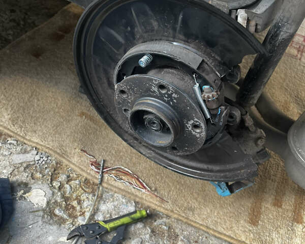 Синий БМВ 3 Серия, объемом двигателя 2.93 л и пробегом 400 тыс. км за 6000 $, фото 45 на Automoto.ua