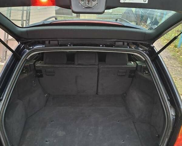 Синий БМВ 3 Серия, объемом двигателя 2 л и пробегом 375 тыс. км за 1750 $, фото 2 на Automoto.ua