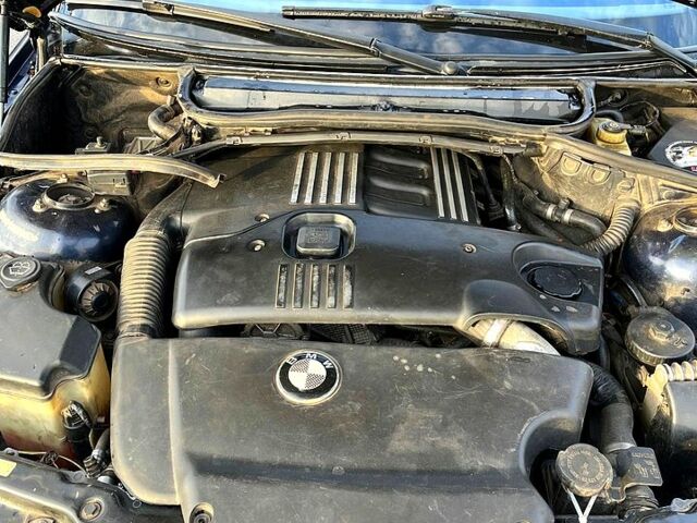 Синий БМВ 3 Серия, объемом двигателя 2 л и пробегом 338 тыс. км за 4500 $, фото 9 на Automoto.ua