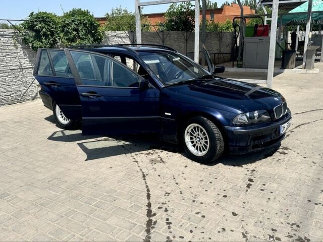 Синій БМВ 3 Серія, об'ємом двигуна 2 л та пробігом 300 тис. км за 2400 $, фото 1 на Automoto.ua