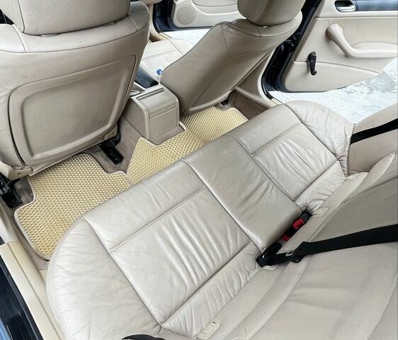 Синий БМВ 3 Серия, объемом двигателя 2 л и пробегом 233 тыс. км за 4500 $, фото 14 на Automoto.ua