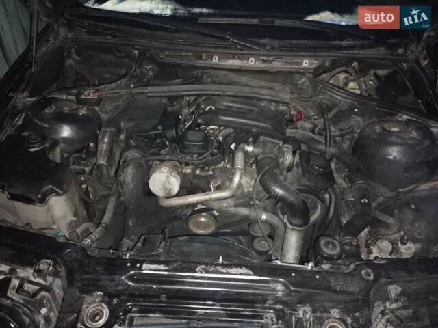 Синий БМВ 3 Серия, объемом двигателя 2 л и пробегом 449 тыс. км за 1250 $, фото 9 на Automoto.ua