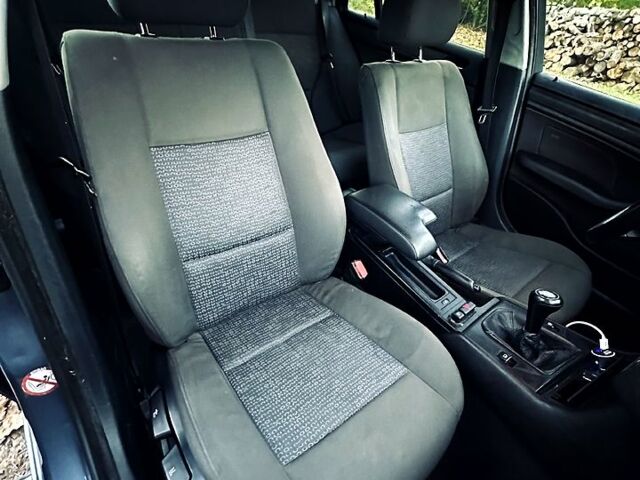 Синий БМВ 3 Серия, объемом двигателя 2 л и пробегом 200 тыс. км за 2350 $, фото 7 на Automoto.ua