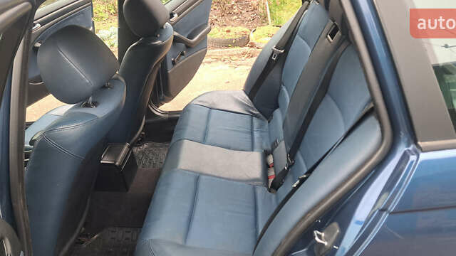 Синій БМВ 3 Серія, об'ємом двигуна 2 л та пробігом 410 тис. км за 3200 $, фото 22 на Automoto.ua