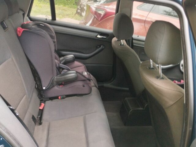 БМВ 3 Серия 2004 в Днепре (Днепропетровске) на Automoto.ua Синий БМВ 3 Серия, объемом двигателя 1.8 л и пробегом 270 тыс. км за 5200 $, фото 13 на Automoto.ua