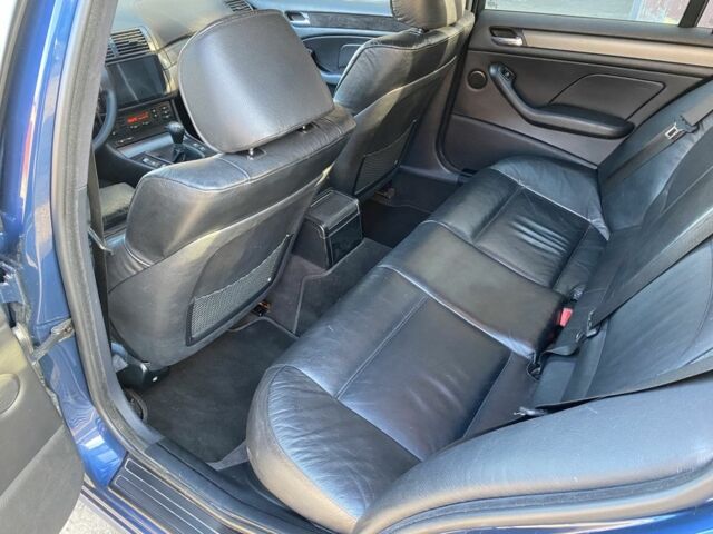 Синій БМВ 3 Серія, об'ємом двигуна 2 л та пробігом 300 тис. км за 7400 $, фото 6 на Automoto.ua