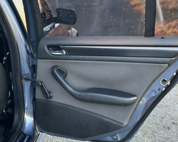 Синий БМВ 3 Серия, объемом двигателя 2 л и пробегом 415 тыс. км за 5950 $, фото 16 на Automoto.ua