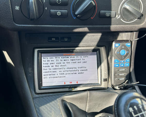 Синій БМВ 3 Серія, об'ємом двигуна 1.8 л та пробігом 284 тис. км за 5500 $, фото 20 на Automoto.ua