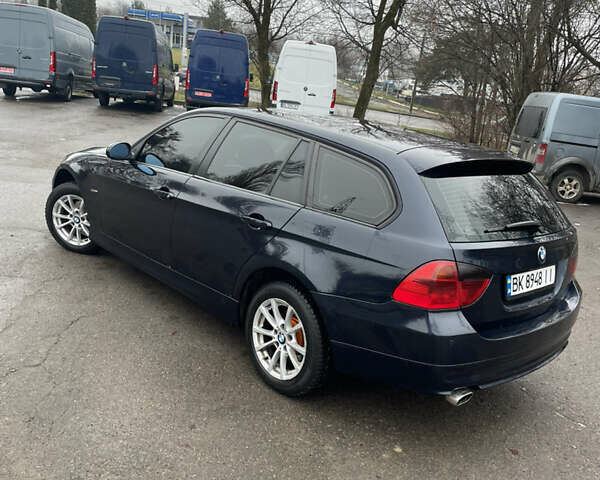 Синий БМВ 3 Серия, объемом двигателя 2 л и пробегом 295 тыс. км за 6300 $, фото 3 на Automoto.ua