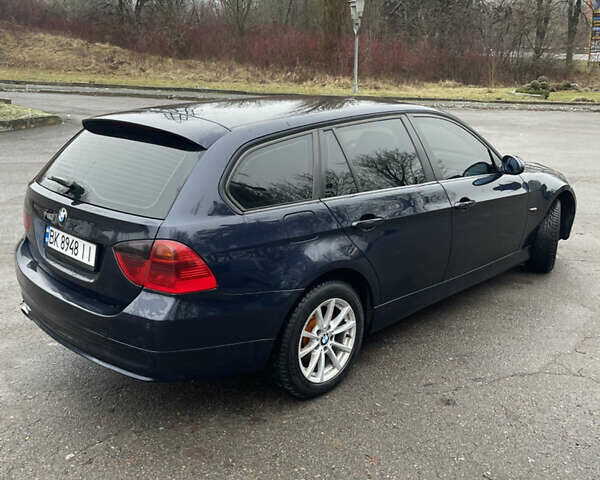 Синий БМВ 3 Серия, объемом двигателя 2 л и пробегом 295 тыс. км за 6300 $, фото 6 на Automoto.ua