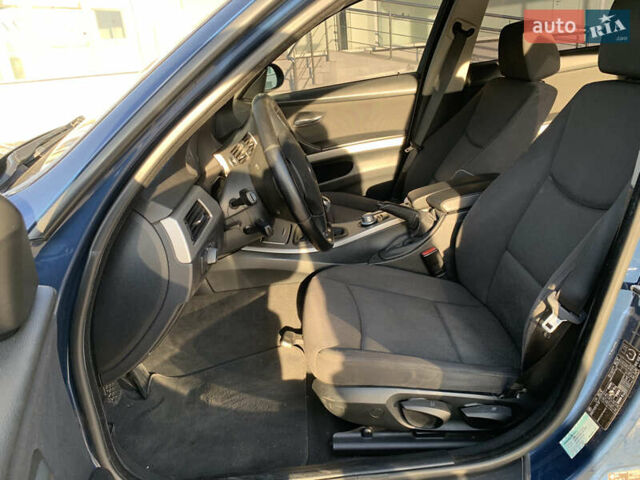 Синий БМВ 3 Серия, объемом двигателя 2 л и пробегом 410 тыс. км за 6500 $, фото 6 на Automoto.ua