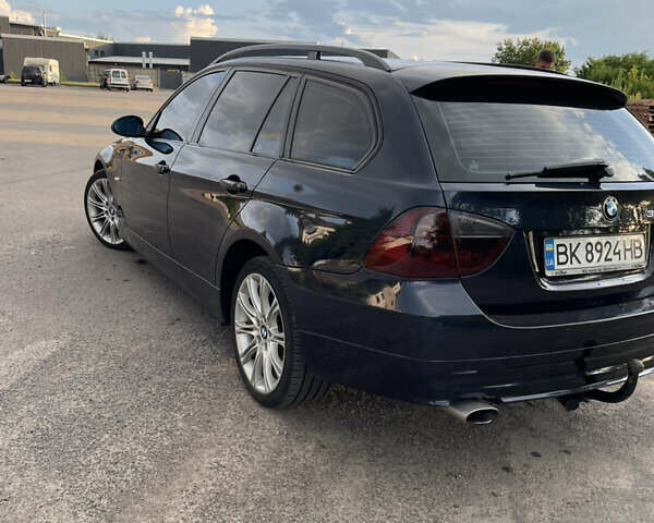 Синій БМВ 3 Серія, об'ємом двигуна 2 л та пробігом 250 тис. км за 8400 $, фото 4 на Automoto.ua