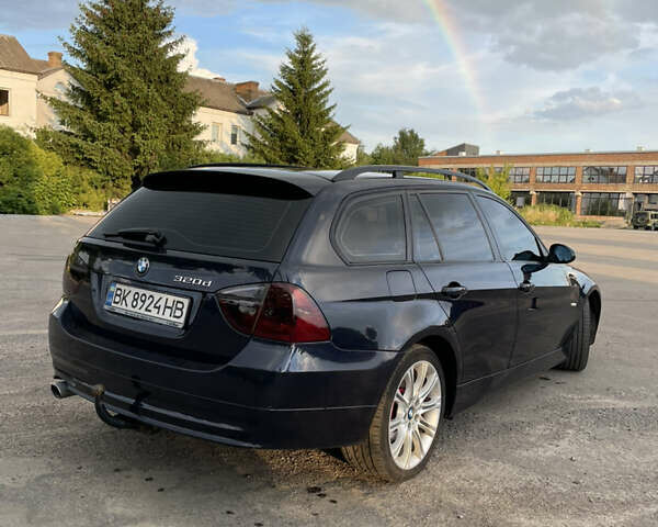 Синій БМВ 3 Серія, об'ємом двигуна 2 л та пробігом 250 тис. км за 8400 $, фото 2 на Automoto.ua