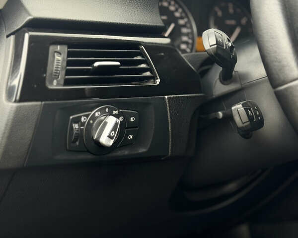 Синий БМВ 3 Серия, объемом двигателя 2 л и пробегом 340 тыс. км за 7200 $, фото 10 на Automoto.ua