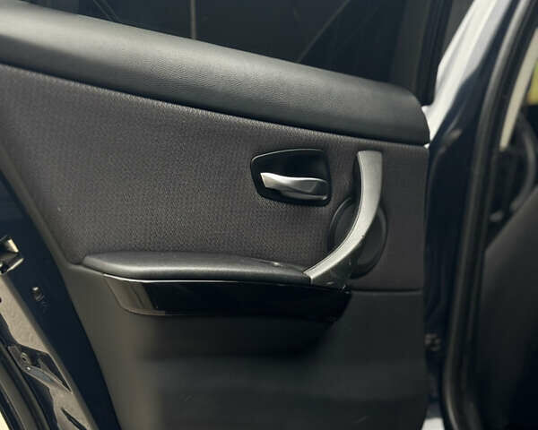 Синий БМВ 3 Серия, объемом двигателя 2 л и пробегом 340 тыс. км за 7200 $, фото 16 на Automoto.ua