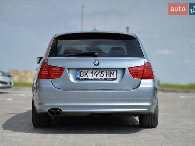 Синий БМВ 3 Серия, объемом двигателя 2.99 л и пробегом 249 тыс. км за 10400 $, фото 3 на Automoto.ua
