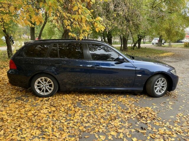 БМВ 3 Серия 2011 в Староконстантинов на Automoto.ua Синий БМВ 3 Серия, объемом двигателя 2 л и пробегом 390 тыс. км за 7200 $, фото 5 на Automoto.ua
