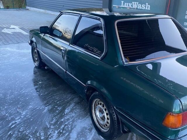 Зеленый БМВ 3 Серия, объемом двигателя 2 л и пробегом 243 тыс. км за 1000 $, фото 1 на Automoto.ua