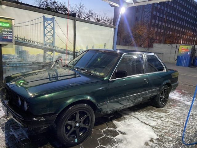 Зеленый БМВ 3 Серия, объемом двигателя 1.8 л и пробегом 350 тыс. км за 1250 $, фото 1 на Automoto.ua