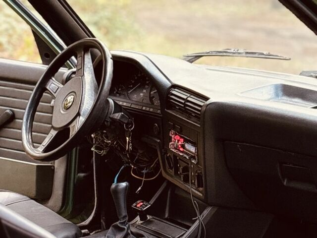 Зелений БМВ 3 Серія, об'ємом двигуна 1.8 л та пробігом 411 тис. км за 1500 $, фото 5 на Automoto.ua