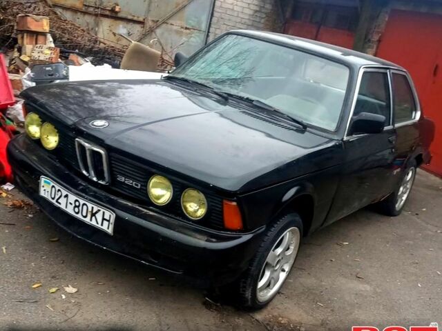 Зеленый БМВ 3 Серия, объемом двигателя 1.6 л и пробегом 400 тыс. км за 707 $, фото 6 на Automoto.ua