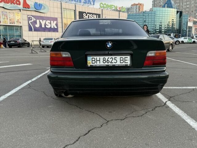 Зеленый БМВ 3 Серия, объемом двигателя 1.8 л и пробегом 111 тыс. км за 2100 $, фото 6 на Automoto.ua