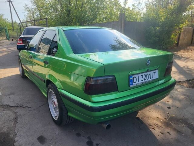 Зелений БМВ 3 Серія, об'ємом двигуна 2 л та пробігом 400 тис. км за 3900 $, фото 2 на Automoto.ua