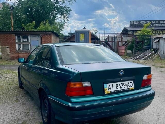 Зеленый БМВ 3 Серия, объемом двигателя 1.8 л и пробегом 225 тыс. км за 2100 $, фото 2 на Automoto.ua