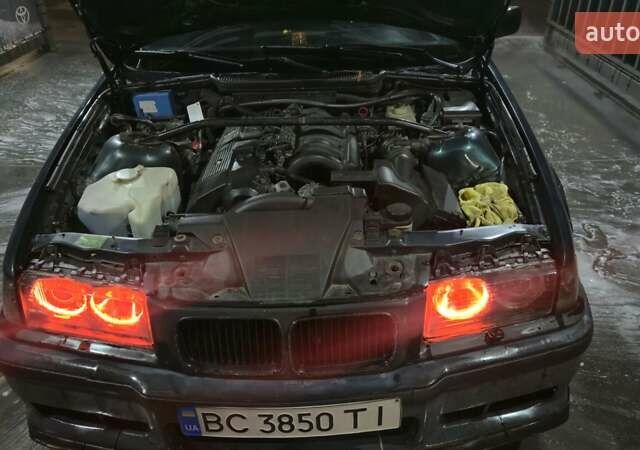 Зеленый БМВ 3 Серия, объемом двигателя 2 л и пробегом 448 тыс. км за 2500 $, фото 17 на Automoto.ua