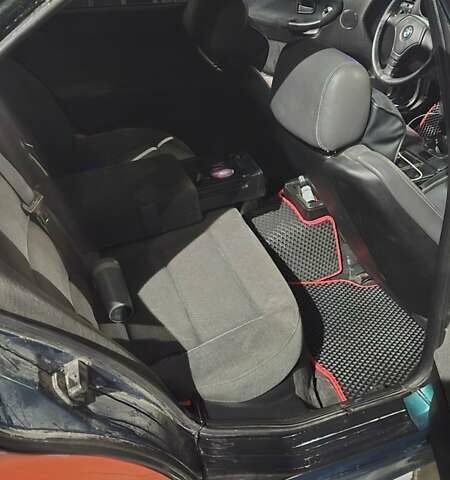 Зеленый БМВ 3 Серия, объемом двигателя 2 л и пробегом 448 тыс. км за 2500 $, фото 19 на Automoto.ua