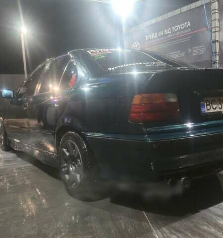 Зеленый БМВ 3 Серия, объемом двигателя 2 л и пробегом 448 тыс. км за 2500 $, фото 7 на Automoto.ua