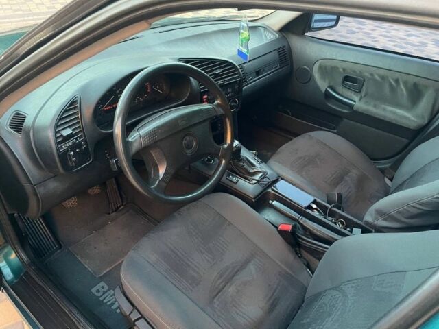 Зеленый БМВ 3 Серия, объемом двигателя 1.8 л и пробегом 240 тыс. км за 2650 $, фото 7 на Automoto.ua