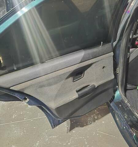 Зеленый БМВ 3 Серия, объемом двигателя 2 л и пробегом 448 тыс. км за 2500 $, фото 21 на Automoto.ua