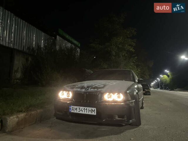 Зеленый БМВ 3 Серия, объемом двигателя 2 л и пробегом 200 тыс. км за 2400 $, фото 15 на Automoto.ua