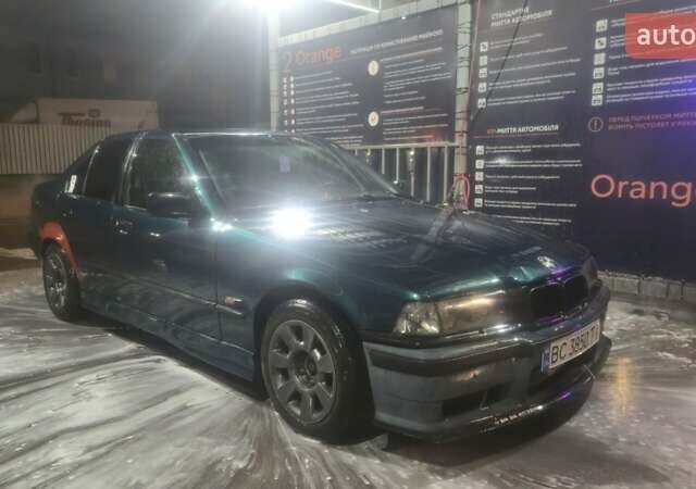 Зеленый БМВ 3 Серия, объемом двигателя 2 л и пробегом 448 тыс. км за 2500 $, фото 5 на Automoto.ua