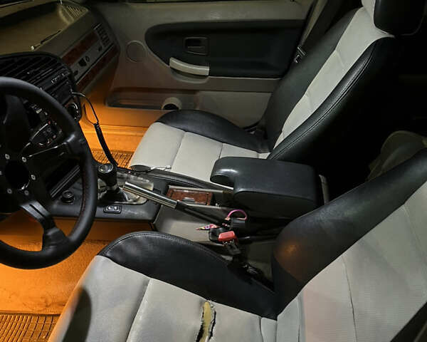 Зеленый БМВ 3 Серия, объемом двигателя 2 л и пробегом 200 тыс. км за 2400 $, фото 10 на Automoto.ua