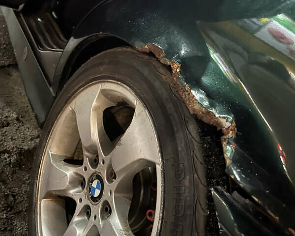 Зеленый БМВ 3 Серия, объемом двигателя 2 л и пробегом 200 тыс. км за 2400 $, фото 4 на Automoto.ua