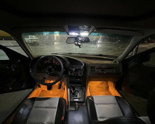 Зеленый БМВ 3 Серия, объемом двигателя 2 л и пробегом 200 тыс. км за 2400 $, фото 6 на Automoto.ua