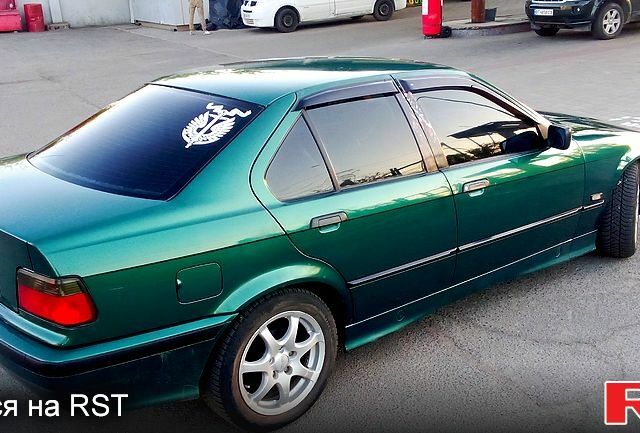 Зеленый БМВ 3 Серия, объемом двигателя 1.8 л и пробегом 243 тыс. км за 2900 $, фото 3 на Automoto.ua