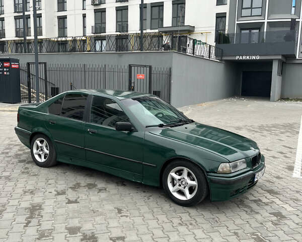 Зеленый БМВ 3 Серия, объемом двигателя 1.6 л и пробегом 306 тыс. км за 2400 $, фото 3 на Automoto.ua