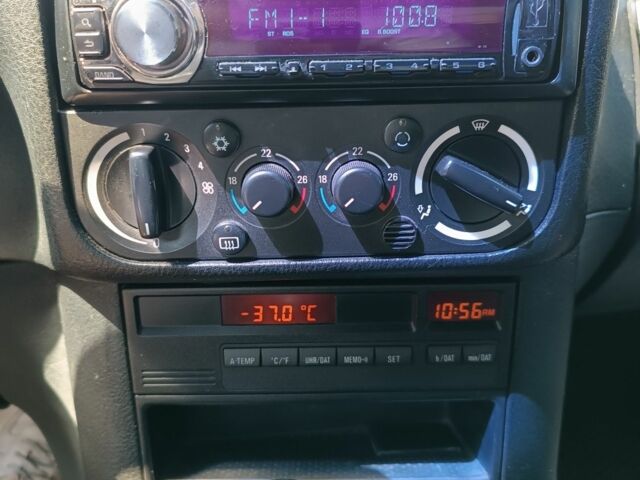 Зелений БМВ 3 Серія, об'ємом двигуна 2 л та пробігом 387 тис. км за 3700 $, фото 5 на Automoto.ua