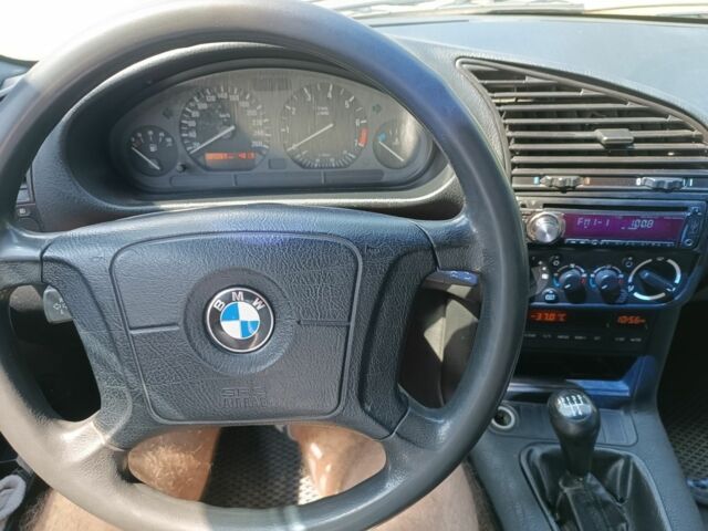 Зелений БМВ 3 Серія, об'ємом двигуна 2 л та пробігом 387 тис. км за 3700 $, фото 6 на Automoto.ua