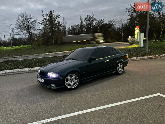 Зеленый БМВ 3 Серия, объемом двигателя 1.99 л и пробегом 260 тыс. км за 4500 $, фото 1 на Automoto.ua