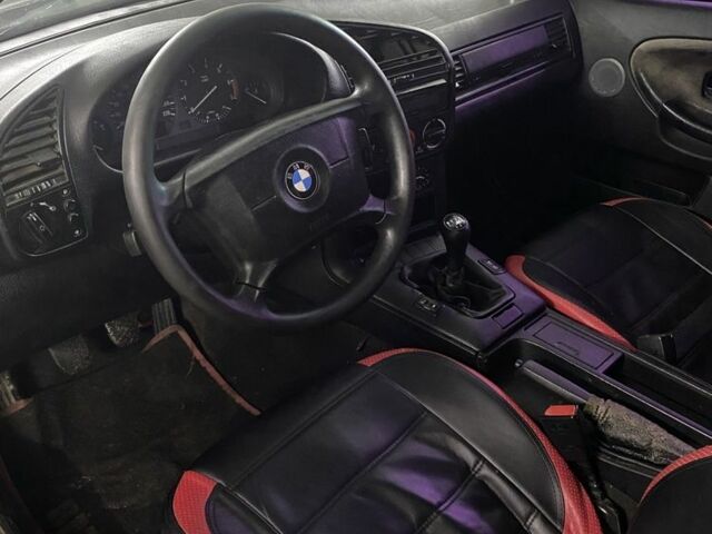 Зелений БМВ 3 Серія, об'ємом двигуна 1.8 л та пробігом 424 тис. км за 1800 $, фото 4 на Automoto.ua