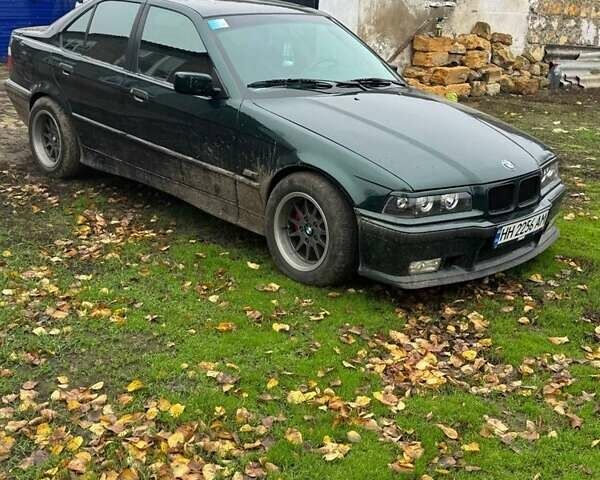 Зеленый БМВ 3 Серия, объемом двигателя 1.6 л и пробегом 400 тыс. км за 3200 $, фото 1 на Automoto.ua