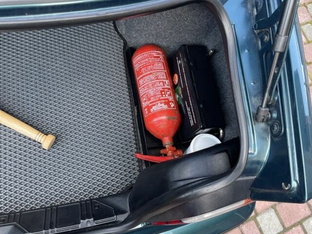 Зеленый БМВ 3 Серия, объемом двигателя 2 л и пробегом 250 тыс. км за 5600 $, фото 13 на Automoto.ua