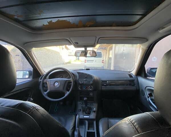 Зеленый БМВ 3 Серия, объемом двигателя 1.8 л и пробегом 333 тыс. км за 2200 $, фото 7 на Automoto.ua